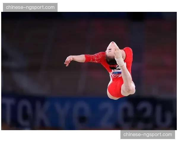 体操世界杯埃及站首日,中国选手蒋淑婷高低杠摘银 体操世界杯埃及站首日,中国选手蒋淑婷高低杠摘银
